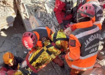 Deprem sonrası arama kurtarma çalışmaları sonlandırılıyor