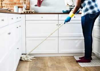 Boşanan kadına 25 yıllık ‘ev emeği’ için 200 bin euro tazminat