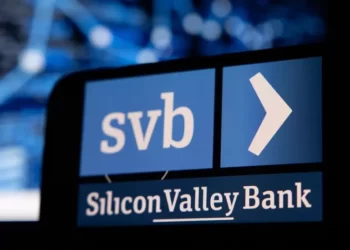 ABD’deki banka iflaslarının etkileri: Altın bir ayın zirvesinde; dolar endeksi geriledi