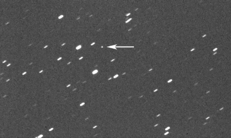 Dev asteroit Dünya ile Ay arasından geçecek