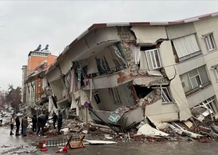 İstanbul'da deprem kredisi: 2 yıl geri ödemesiz olacak 1 İstanbul’da deprem kredisi: 2 yıl geri ödemesiz olacak