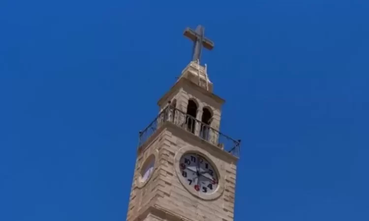 Lübnanlılar, saatlerin ileriye alınmasına yönelik tartşma nedeniyle iki farklı saat dilimine uyandı