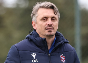 Bordo Mavililer Orhan Ak ile yola devam edecek