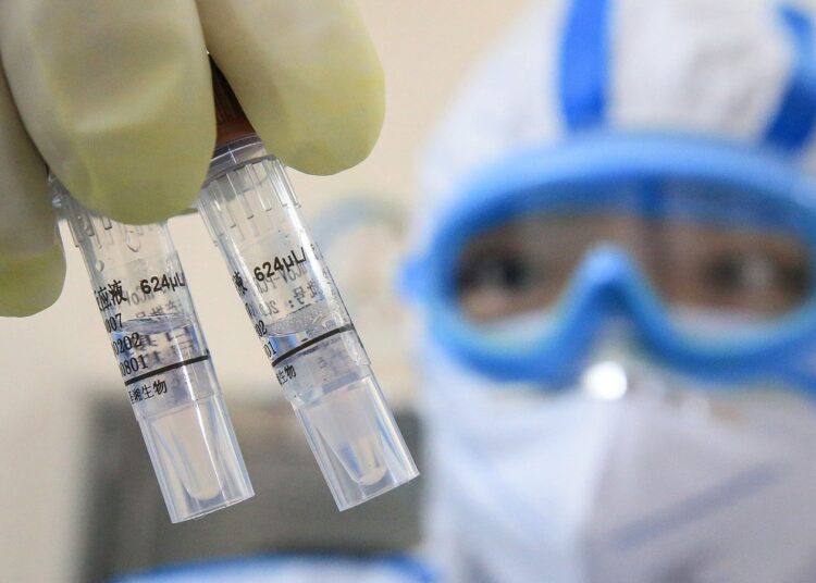 Koronavirüsün bir laboratuvardan sızdığı teorisi neden tartışılıyor?