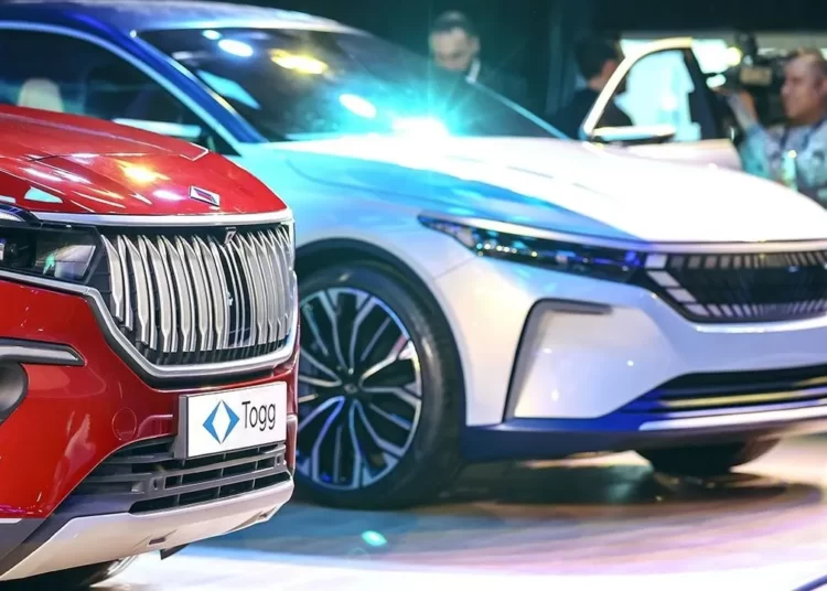 TOGG'un ön sipariş dönemi başladı: İlk dört saatte 7 bin 734 başvuru 1 TOGG’un ön sipariş dönemi başladı: İlk dört saatte 7 bin 734 başvuru