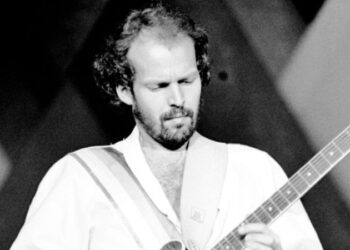 ABBA’nın gitaristi 70 yaşında hayatını kaybetti