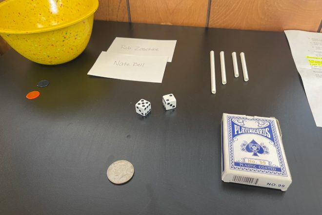 ABD'de seçim: İki aday berabere kaldı, kazananı zarlar belirledi 1 ABD’de seçim: İki aday berabere kaldı, kazananı zarlar belirledi