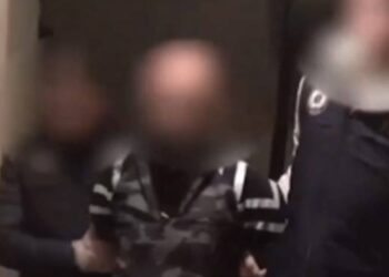 AK Parti seçim bürosu önünde ateş açan 2 kişi tutuklandı