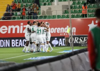 Haftanın açılış maçında kazanan Alanyaspor oldu
