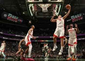 Alperen Şengün’den NBA’de kariyer rekoru