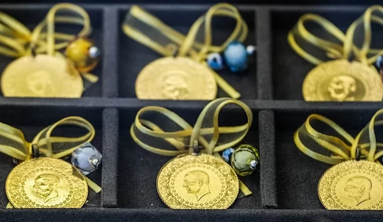 Altın fiyatları rekor tazeledi