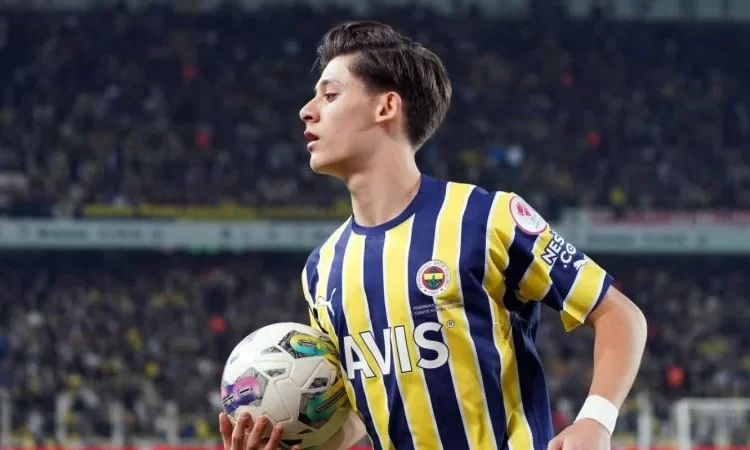 PSG, Arda Güler için Fenerbahçe ile görüşüyor 1 PSG, Arda Güler için Fenerbahçe ile görüşüyor