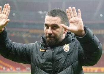 Arda Turan Teknik Direktörlüğe ilk adımı attı: Eyüpsporla anlaştı