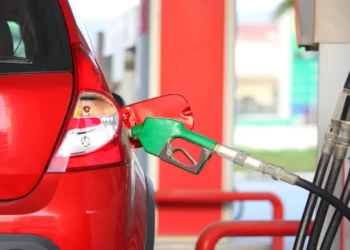 Benzine bu geceden itibaren büyük zam geliyor