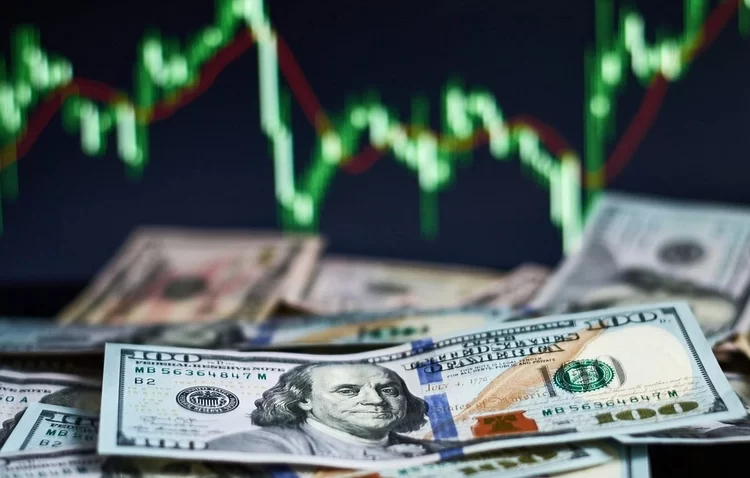 Cari açık 10 yılın zirvesinde