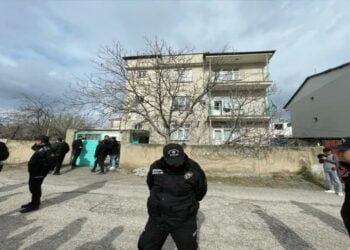 Kripto borsasında milyon kaybetti, 5 kişiyi öldürdü