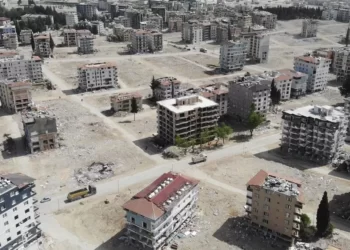 Yıkılan binalar kaldırıldı, şehir koca bir meydana dönüştü!