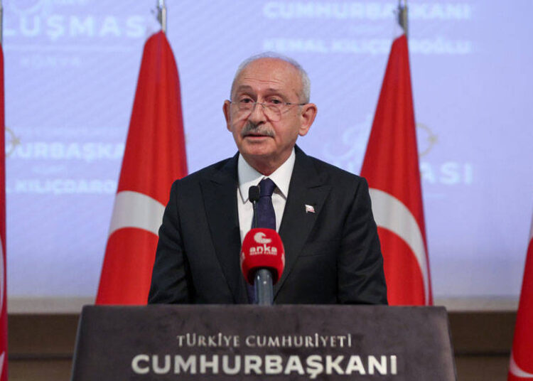 Türkiye Raporu'ndan 'anketlerin anketi': İkinci turda Kılıçdaroğlu fark atıyor 1 Türkiye Raporu’ndan ‘anketlerin anketi’: İkinci turda Kılıçdaroğlu fark atıyor