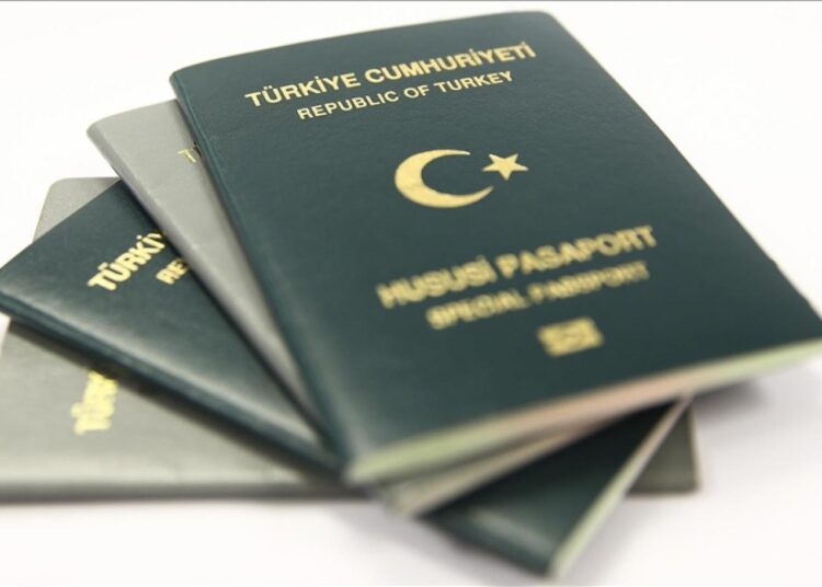 Mısır, Türk vatandaşlarına kapıda vize alma uygulaması başlattı