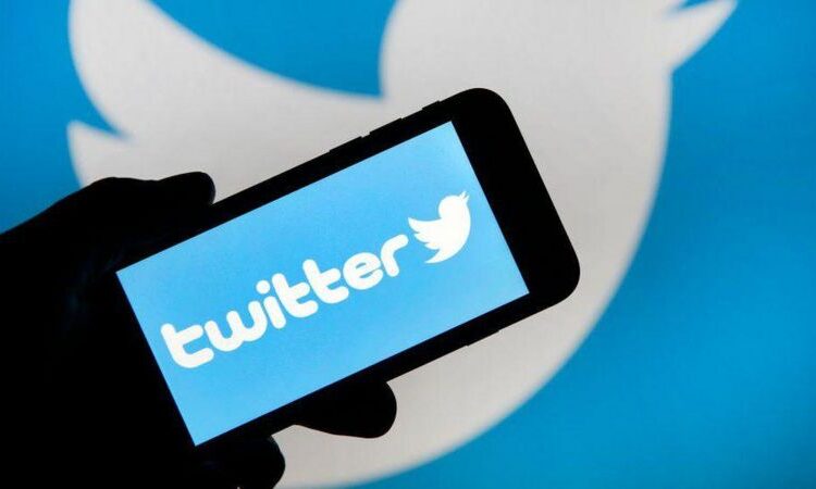 Twitter, abonelik ücreti ödemeyi reddeden New York Times’ın mavi tikini kaldırdı