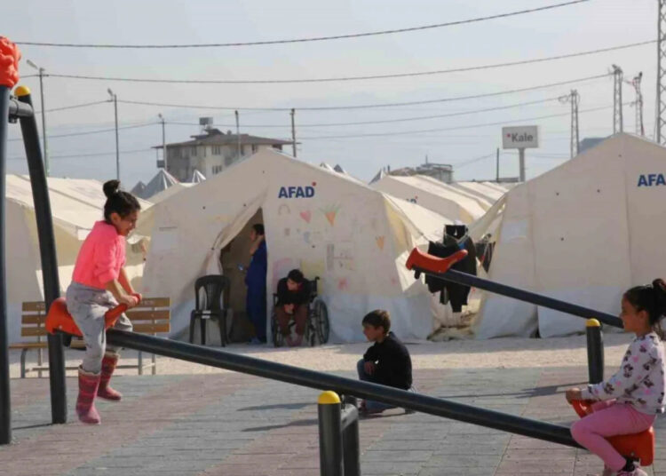 Deprem bölgesinde sınıfta kalma kaldırıldı 1 Deprem bölgesinde sınıfta kalma kaldırıldı