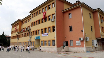 Deprem bölgesindeki tüm okullar 24 Nisan’da açılacak 1 Deprem bölgesindeki tüm okullar 24 Nisan’da açılacak