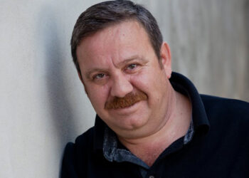 Oyuncu Serhat Özcan da TİP’ten aday oldu