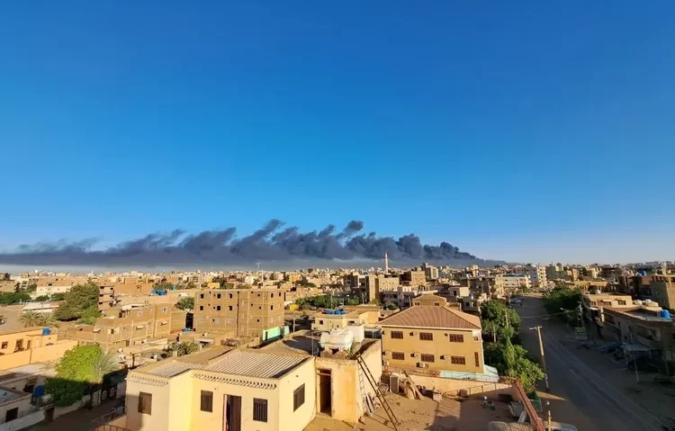 Sudan'da çatışmalar 6'ncı gününde: Ölü sayısı 300'e yükseldi 1 Sudan’da çatışmalar 6’ncı gününde: Ölü sayısı 300’e yükseldi