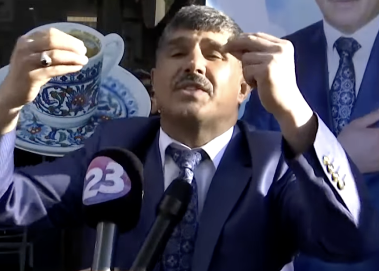 Bağımsız aday: Bir de beni deneyin, bi 5 sene de ben dolandırayım sizi 1 Bağımsız aday: Bir de beni deneyin, bi 5 sene de ben dolandırayım sizi