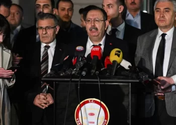 Erdoğan balkonda konuştu, ardından YSK Başkanı ilk kez verileri açıkladı