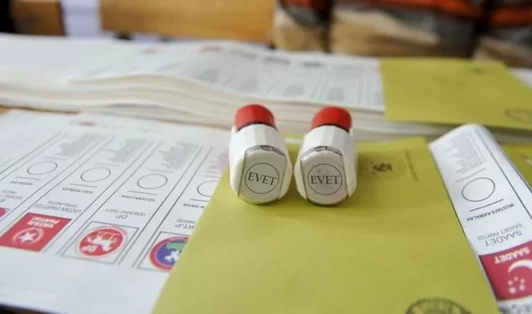 Son anket: İlk turda kazanan yok, 2. turda Kılıçdaroğlu fark atıyor