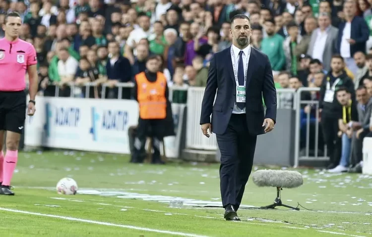 Arda Turan'ın çalıştırdığı Eyüpspor play-off'ta yarı finale yükseldi 1 Arda Turan’ın çalıştırdığı Eyüpspor play-off’ta yarı finale yükseldi