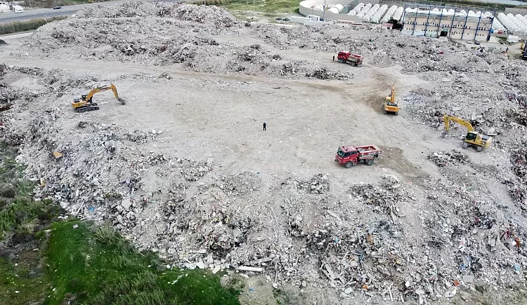 Deprem bölgesinde asbest tehlikesi