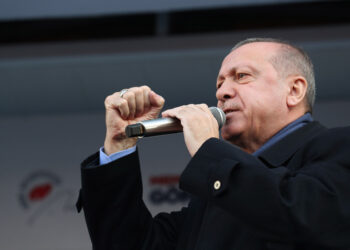 Erdoğan koltuğu bırakmama sinyali verdi: Milletim Kandil’den destek alana ülkeyi teslim etmez