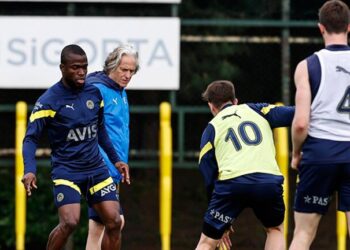 Fenerbahçe’nin Giresunspor maçı kadrosunda sürpriz