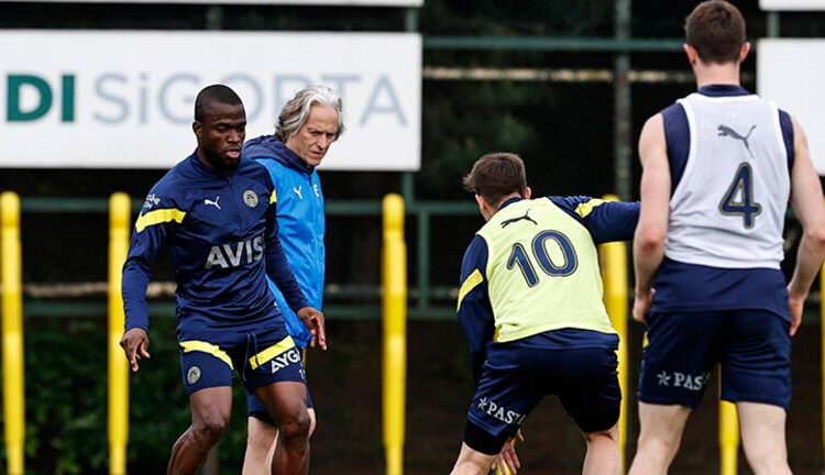 Fenerbahçe'nin Giresunspor maçı kadrosunda sürpriz 1 Fenerbahçe’nin Giresunspor maçı kadrosunda sürpriz