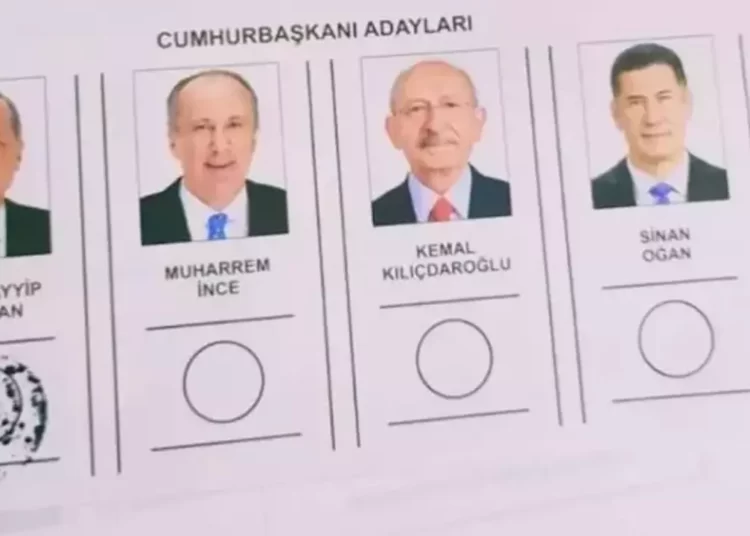 Giresun’da usulsüzlük: Mühürler Erdoğan’ın olduğu yere vurulmuş!
