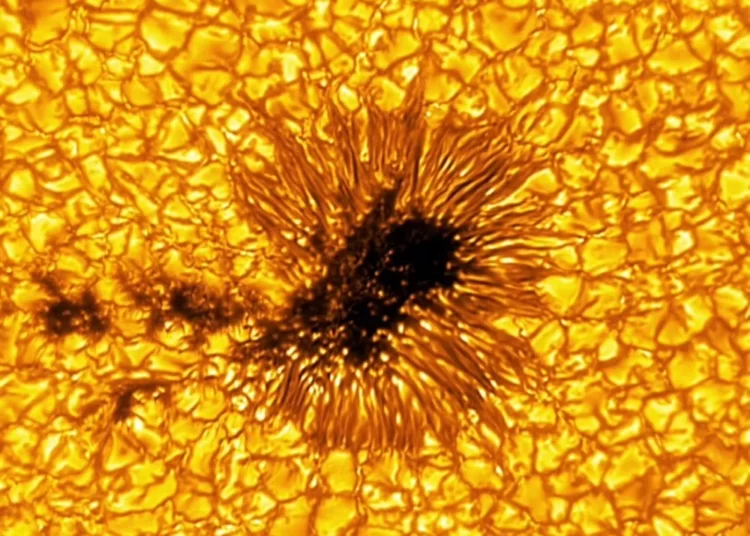 Güneş'in katmanları fotoğraflandı 1 Güneş’in katmanları fotoğraflandı