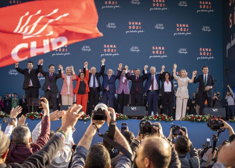 İzmir’de Millet İttifakı’ndan gövde gösterisi 1 İzmir’de Millet İttifakı’ndan gövde gösterisi