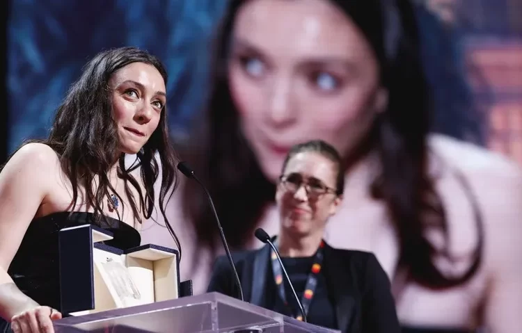 Cannes Film Festivali’nde En İyi Kadın Oyuncu Ödülü Merve Dizdar’ın