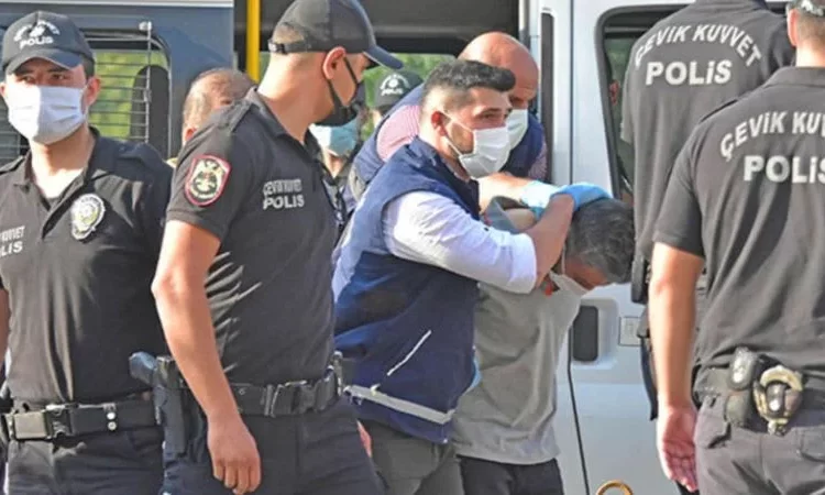 Aynı aileden 7 kişinin katiline, 7 kez ağırlaştırılmış hapis cezası onandı 1 Aynı aileden 7 kişinin katiline, 7 kez ağırlaştırılmış hapis cezası onandı