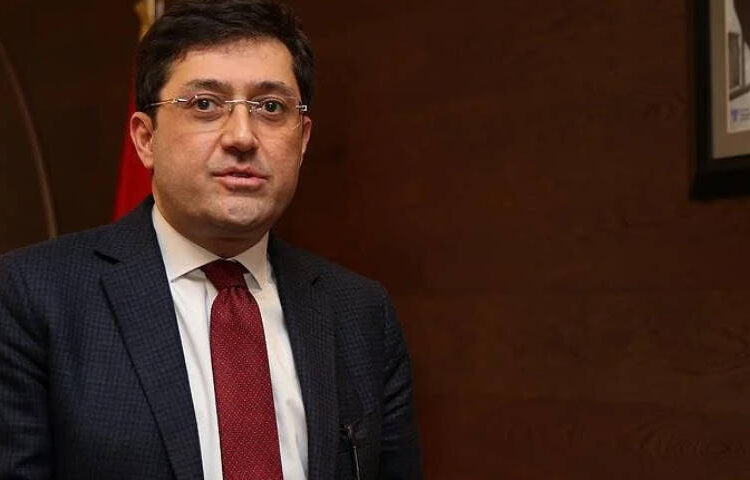 Eski Beşiktaş Belediyesi Başkanı Hazinedar tahliye edildi 1 Eski Beşiktaş Belediyesi Başkanı Hazinedar tahliye edildi