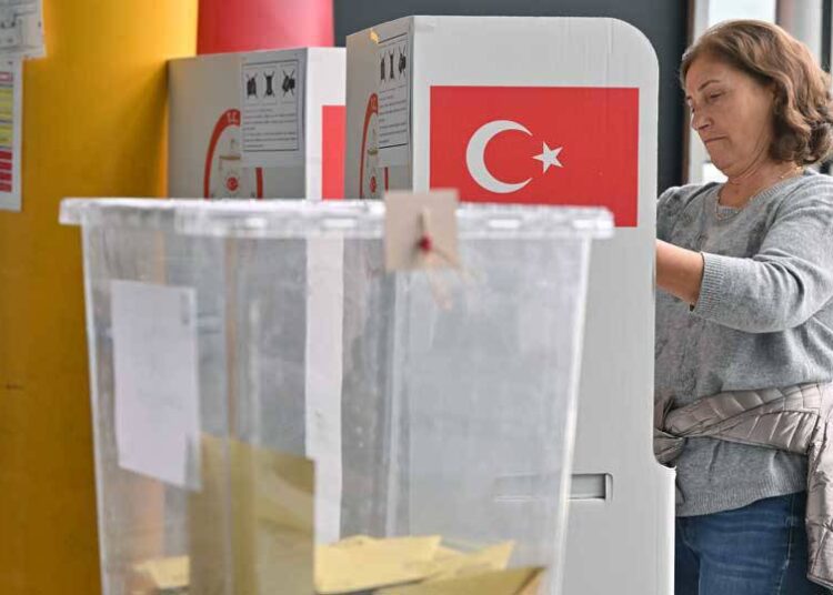 Yurt dışı oylarında son durum: Katılım yüzde 40’a yaklaştı 1 Yurt dışı oylarında son durum: Katılım yüzde 40’a yaklaştı