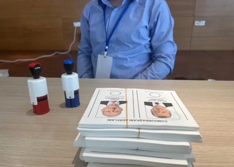 Yurt dışında ikinci tur için rekor katılım 1 Yurt dışında ikinci tur için rekor katılım