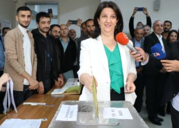 Van’da oy kullanan Buldan: Değişim ve dönüşüm artık kaçınılmaz