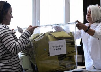 Sandıklar kapandı, oy sayımı başladı