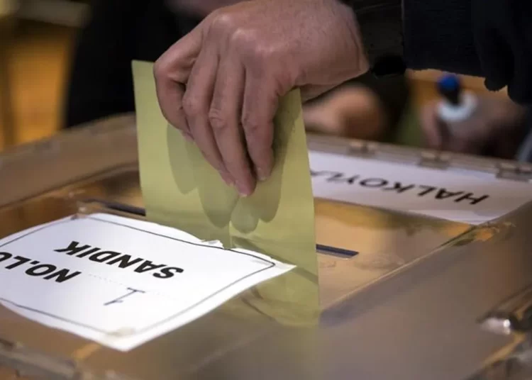 CHP sistemi vatandaşa açtı: İsteyen seçmen sandığına bakabilir