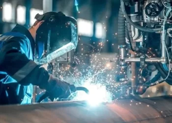 Türkiye ekonomisi ilk çeyrekte yüzde 4 büyüdü