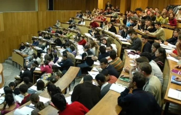 Muhalefet çağrı yapmıştı: Üniversitelerdeki sınavlar ertelendi