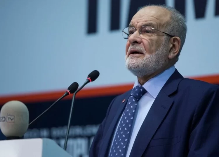Karamollaoğlu: Yaşanabilir bir Türkiye için mücadelemiz devam edecek